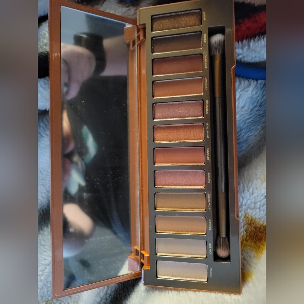 Pat McGrath, naked eyeshadow - Picture 3 of 4